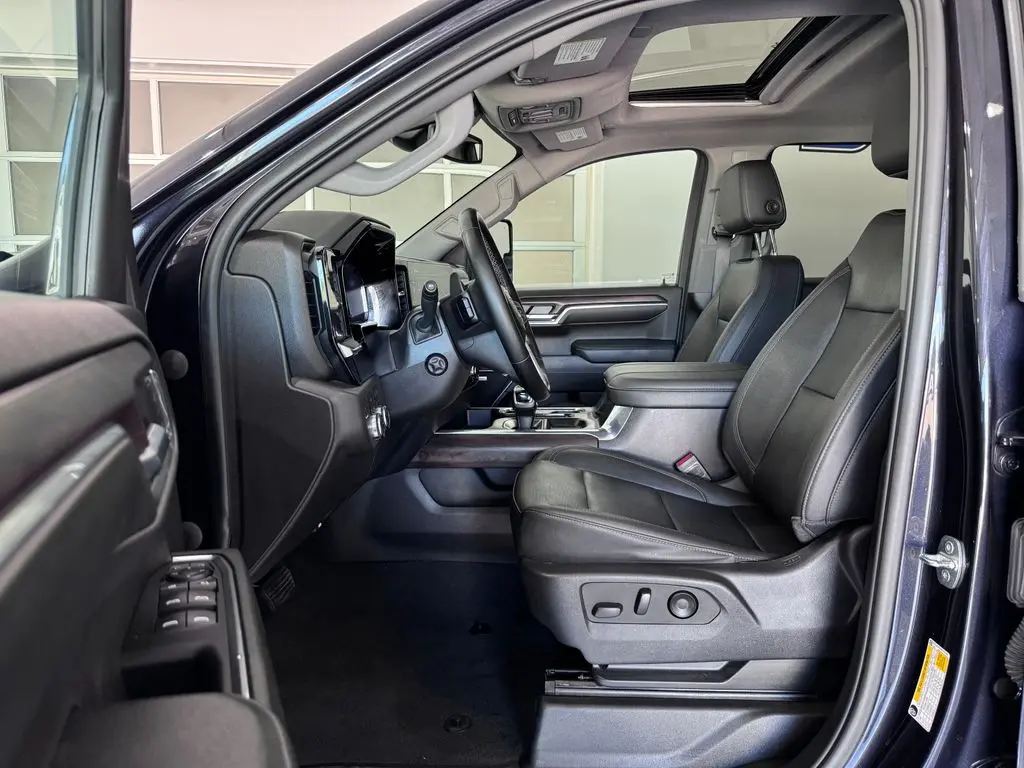 2023 GMC Sierra - $43,987
