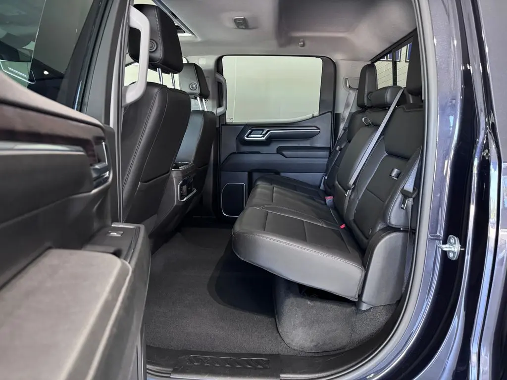 2023 GMC Sierra - $43,987