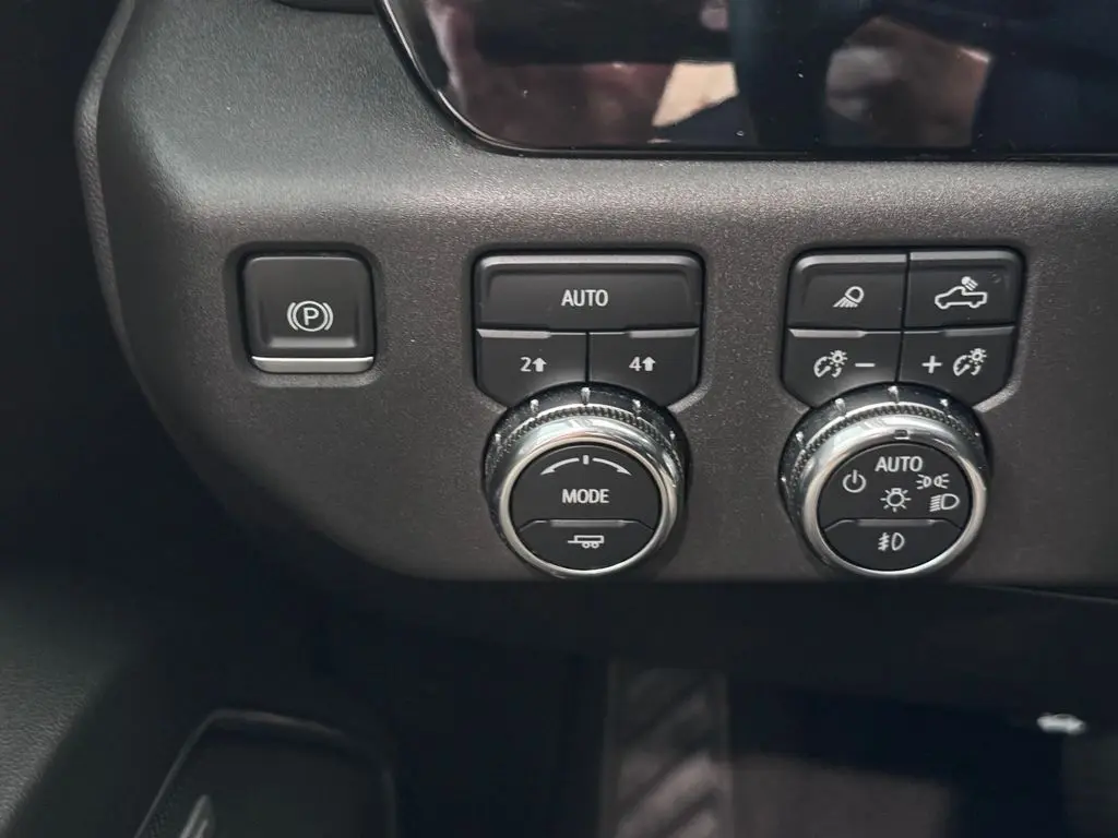 2023 GMC Sierra - $43,987