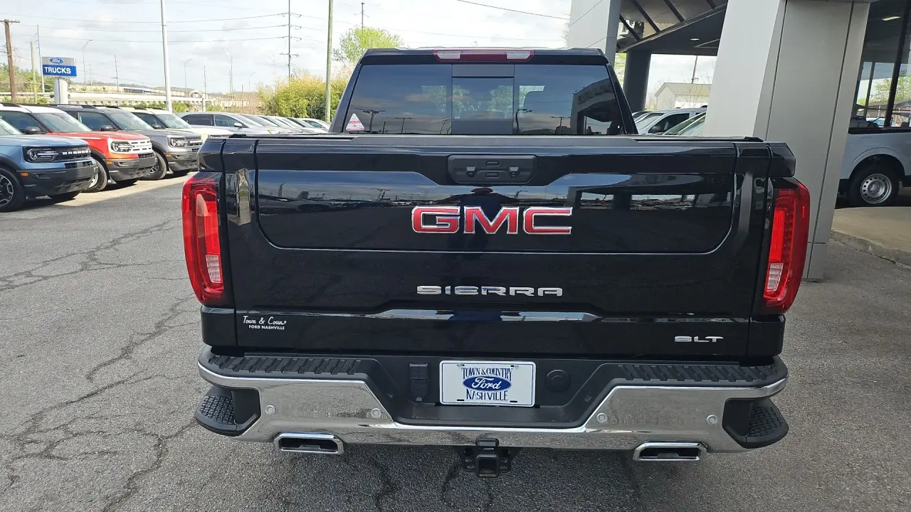 2024 GMC Sierra 1500 SLT