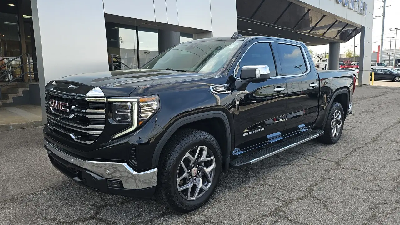 2024 GMC Sierra 1500 SLT