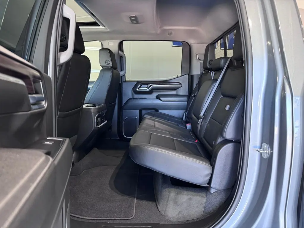 2023 GMC Sierra - $45,987