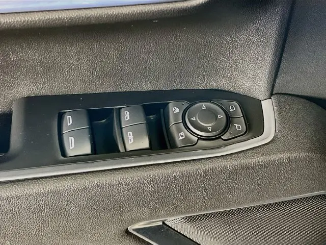 2025 GMC Sierra - $41,800