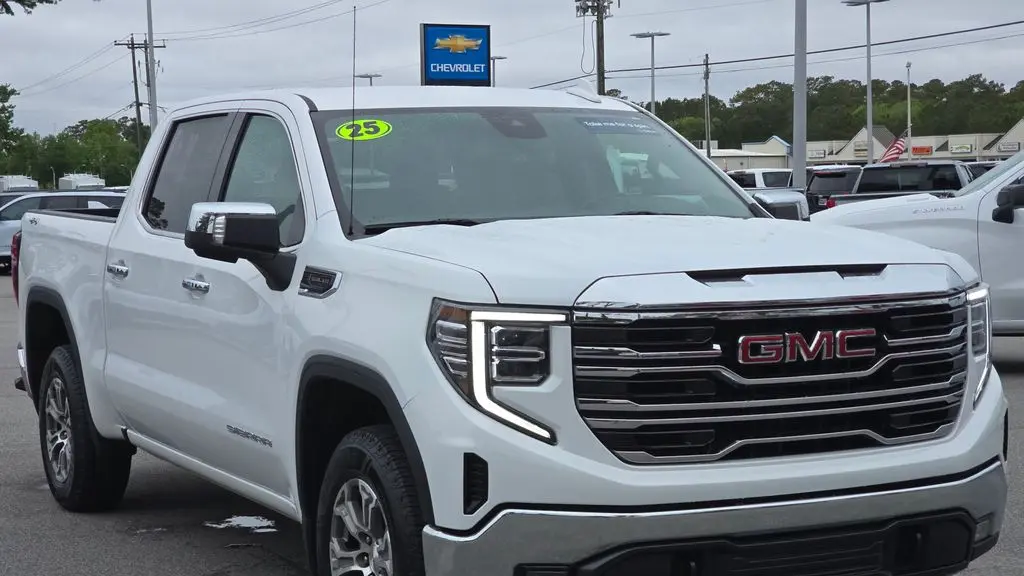 2025 GMC Sierra 1500 SLT