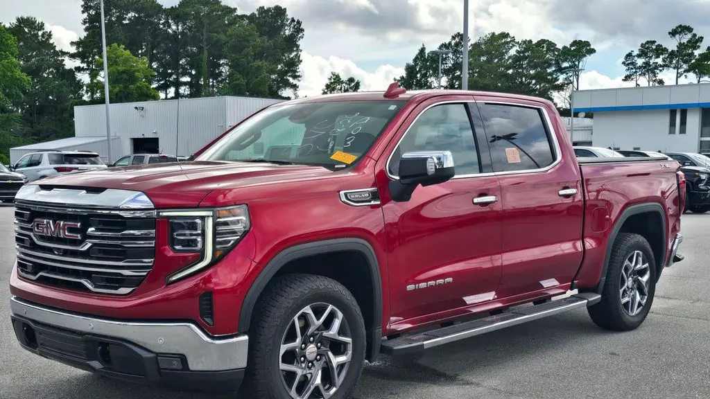 2026 GMC Sierra 1500 SLT