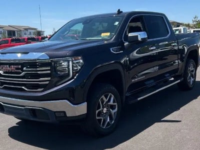 2023 GMC Sierra 1500 4X4 SLT 4DR Crew Cab 5.8 FT. SB