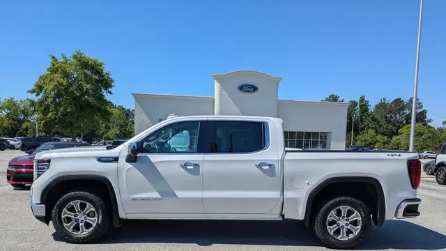 2024 GMC Sierra 1500 SLT