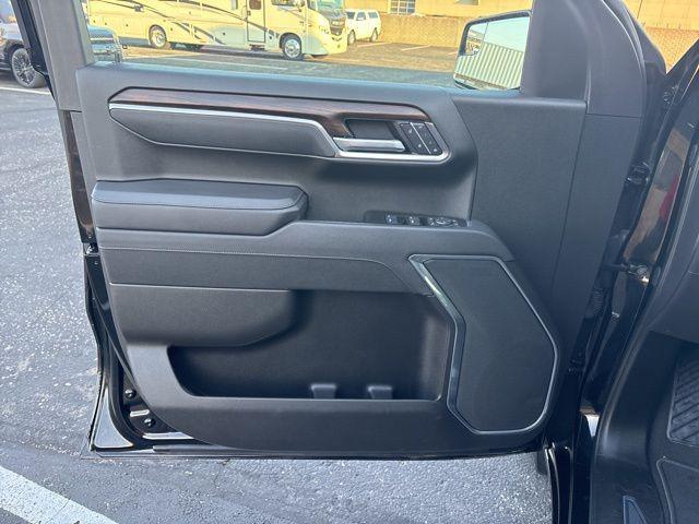 2025 GMC Sierra - $45,402