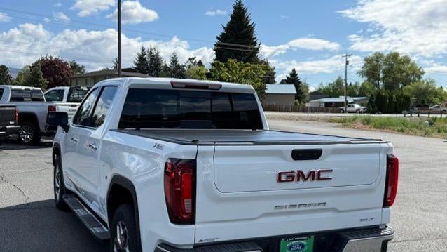 2022 GMC Sierra 1500 SLT