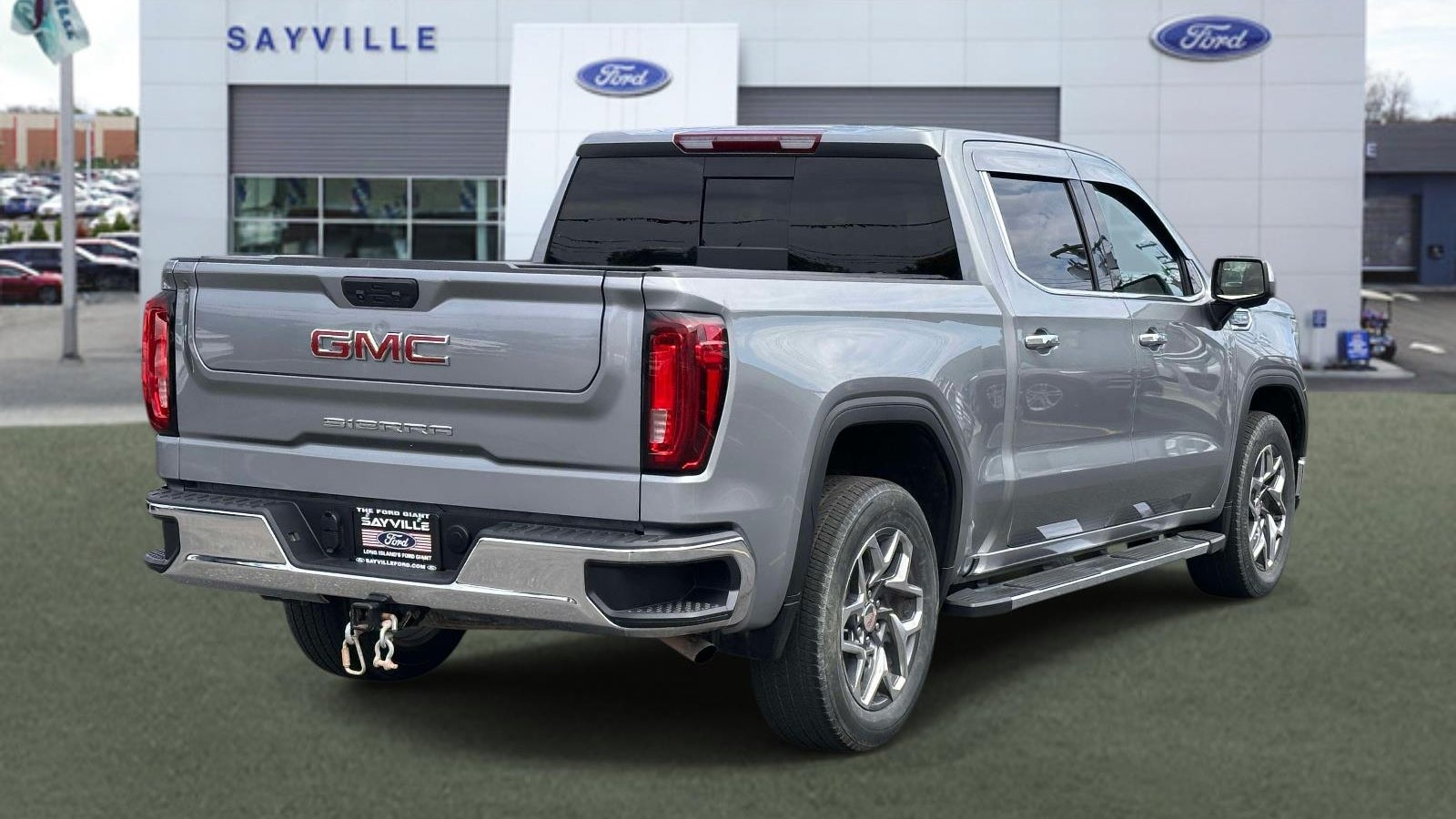 2024 GMC Sierra 1500 SLT
