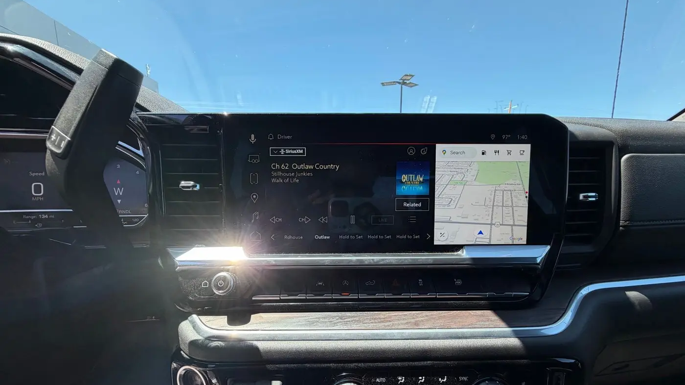 2025 GMC Sierra 1500 SLT