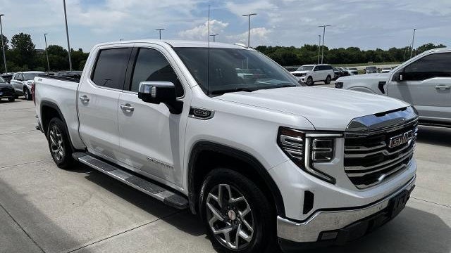 2022 GMC Sierra 1500 SLT