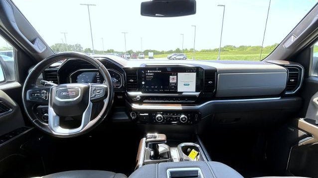 2022 GMC Sierra 1500 SLT