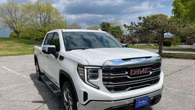 2022 GMC Sierra 1500 SLT