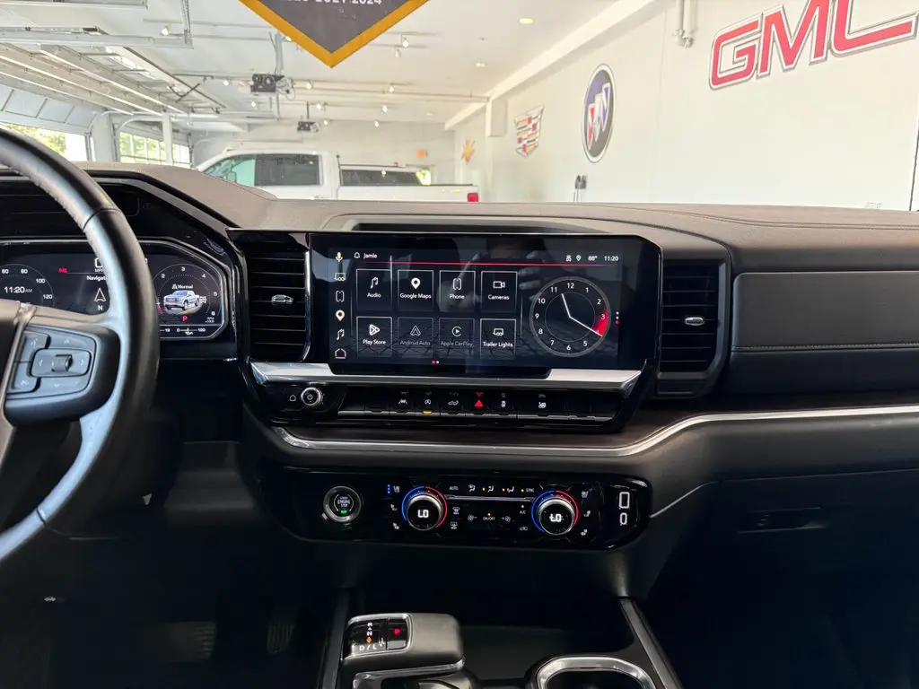 2023 GMC Sierra - $43,987