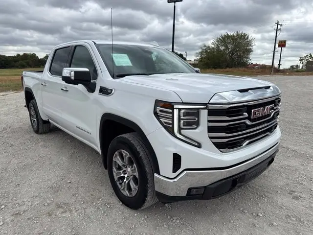 2025 GMC Sierra - $38,200