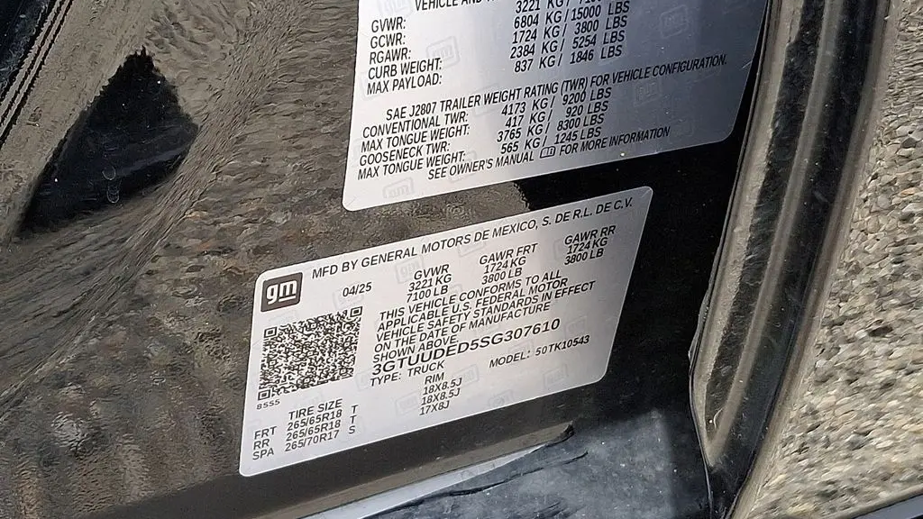 2025 GMC Sierra 1500 SLT