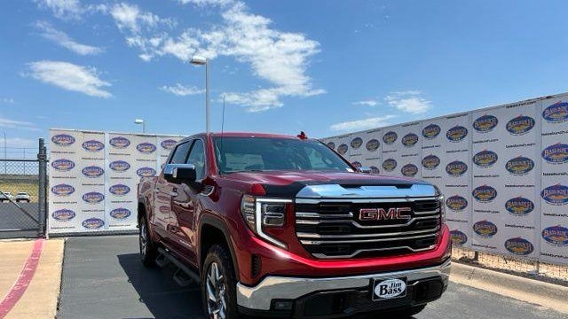 2025 GMC Sierra 1500 SLT