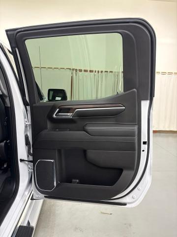 2024 GMC Sierra