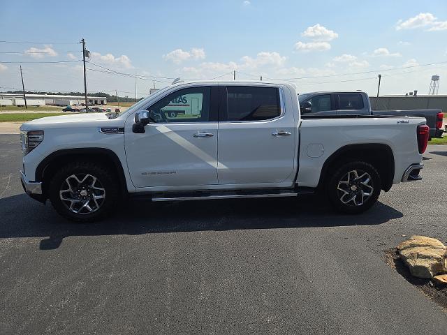 2023 GMC Sierra - $40,900