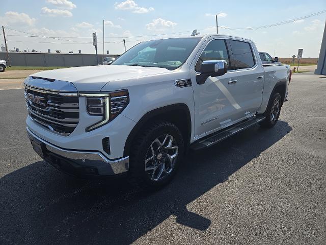 2023 GMC Sierra - $40,900