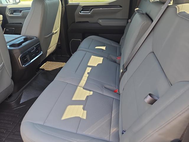 2023 GMC Sierra - $40,900