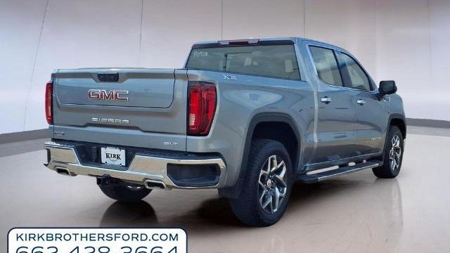 2024 GMC Sierra 1500 SLT