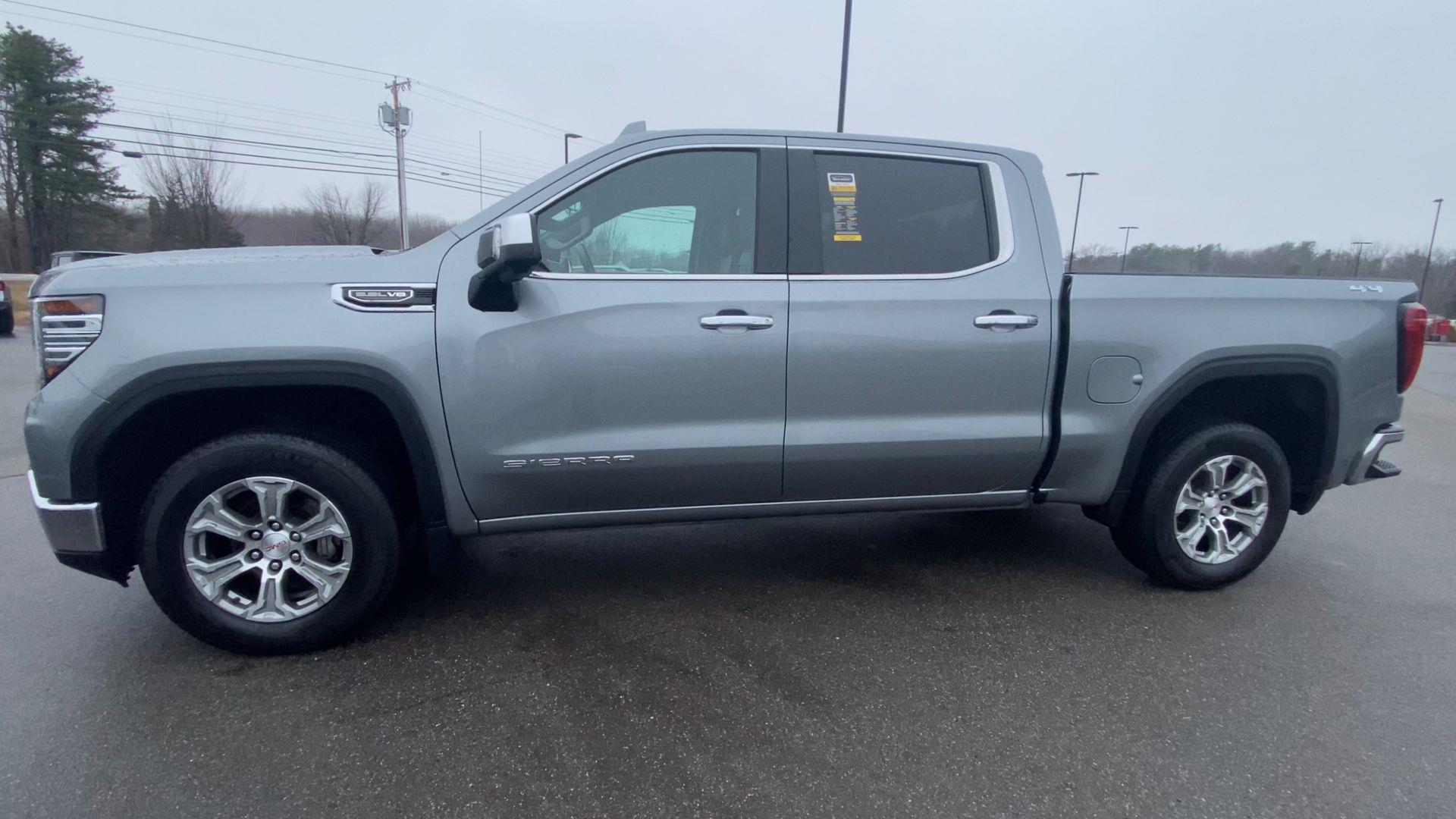 2025 GMC Sierra 1500 SLT