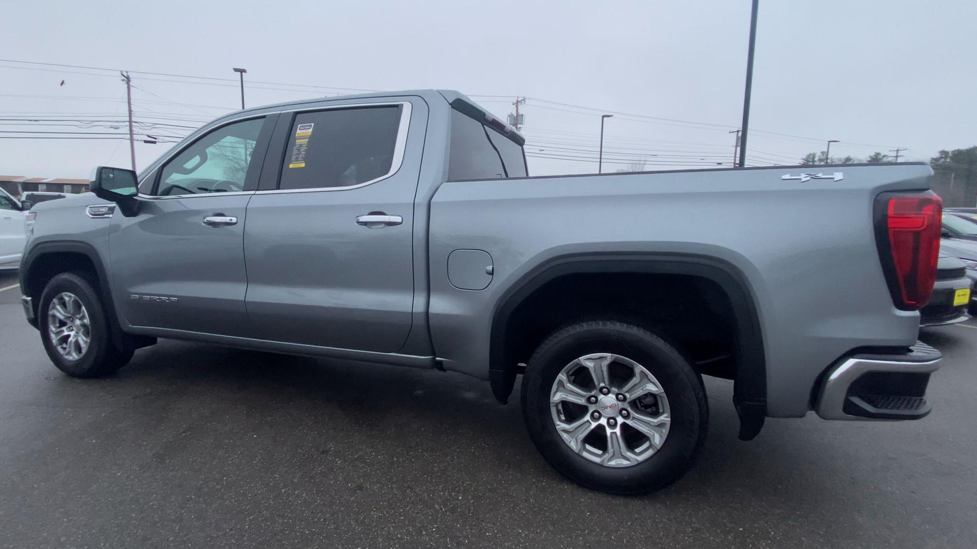 2025 GMC Sierra 1500 SLT