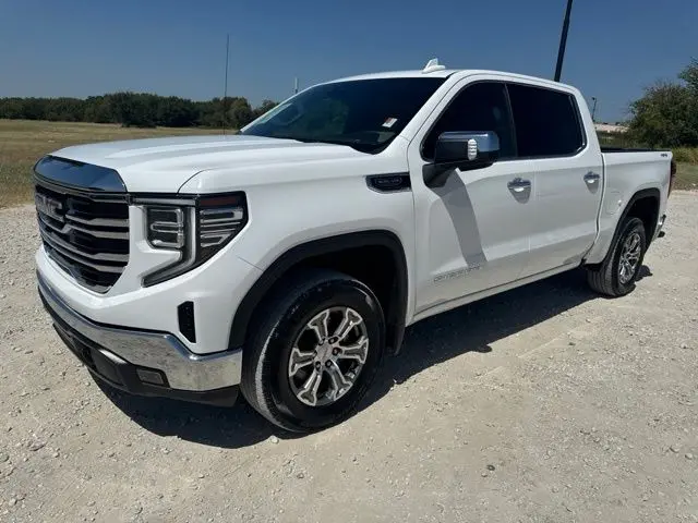 2025 GMC Sierra - $39,000