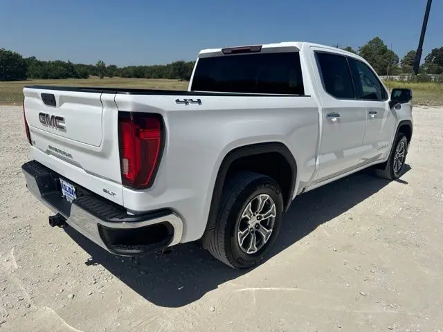 2025 GMC Sierra - $39,000