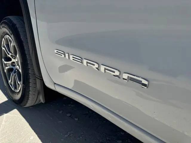 2025 GMC Sierra - $39,000