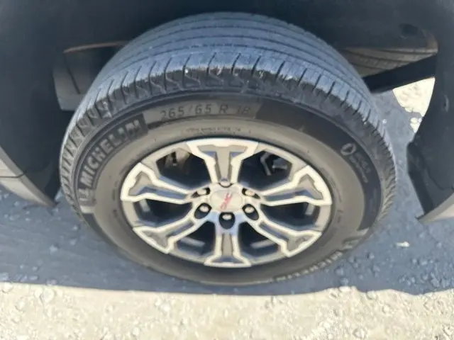 2025 GMC Sierra - $39,000