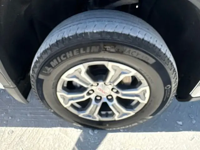 2025 GMC Sierra - $39,000