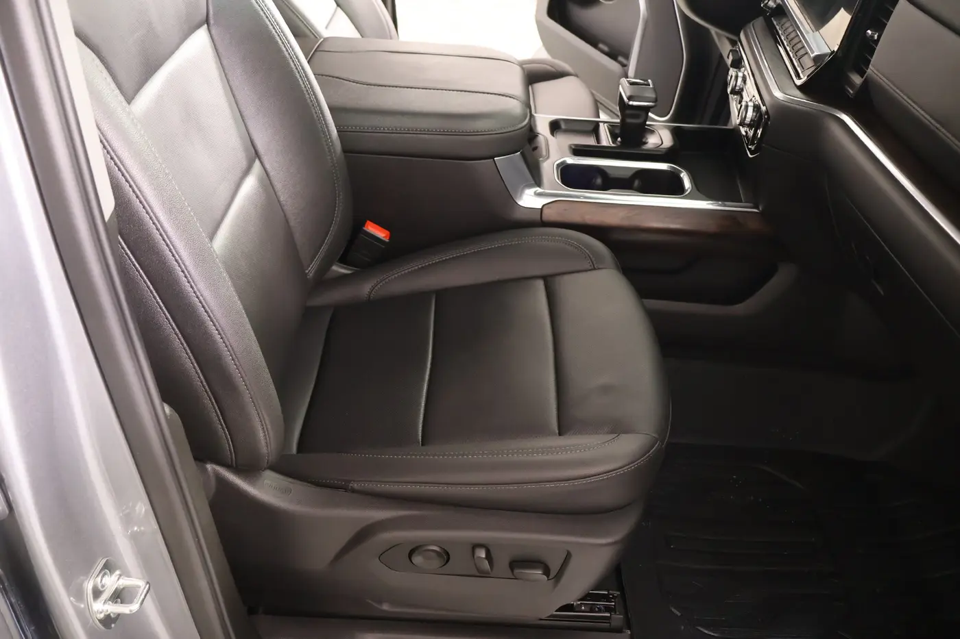 2025 GMC Sierra - $46,603