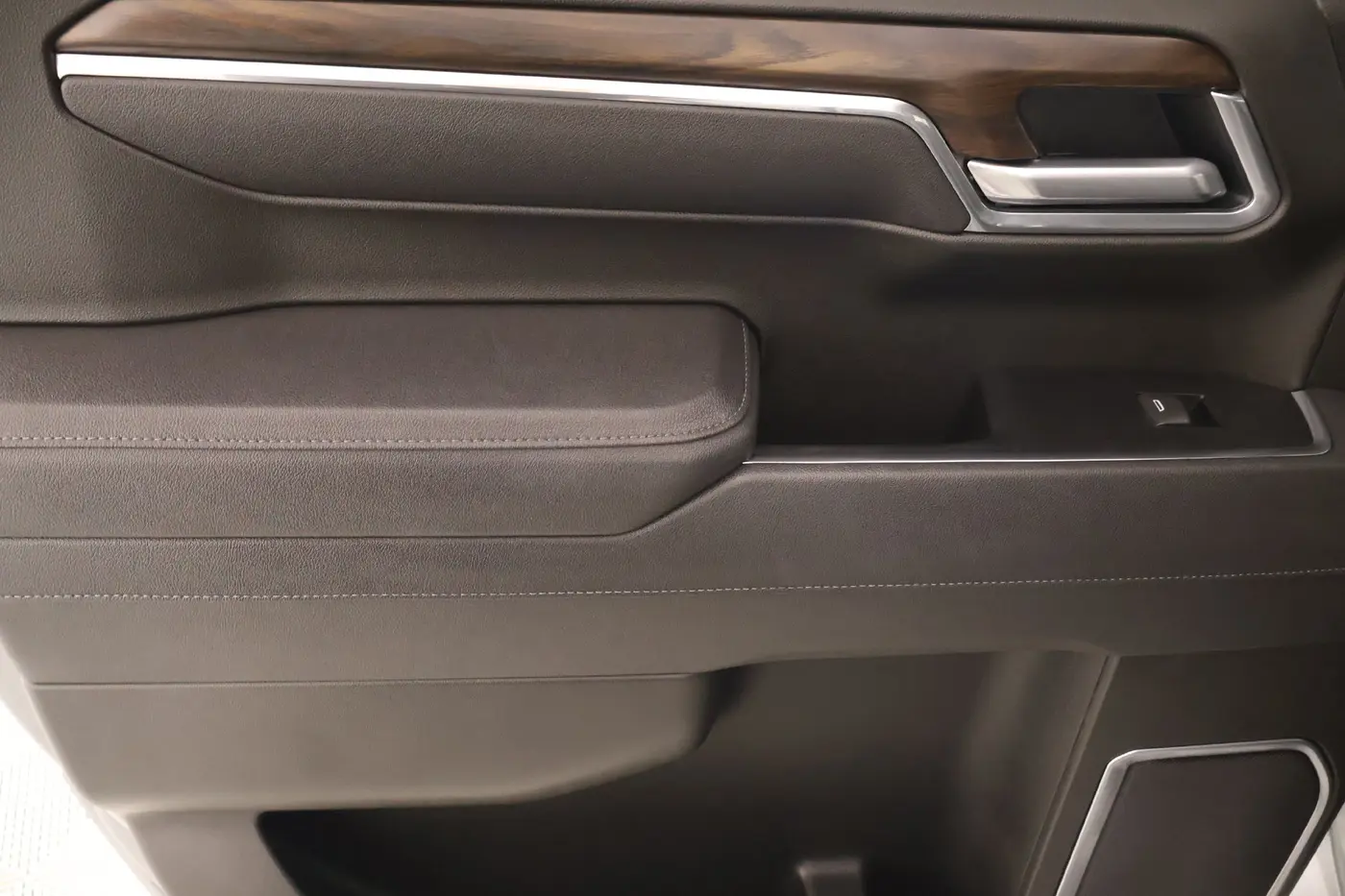 2025 GMC Sierra - $46,603