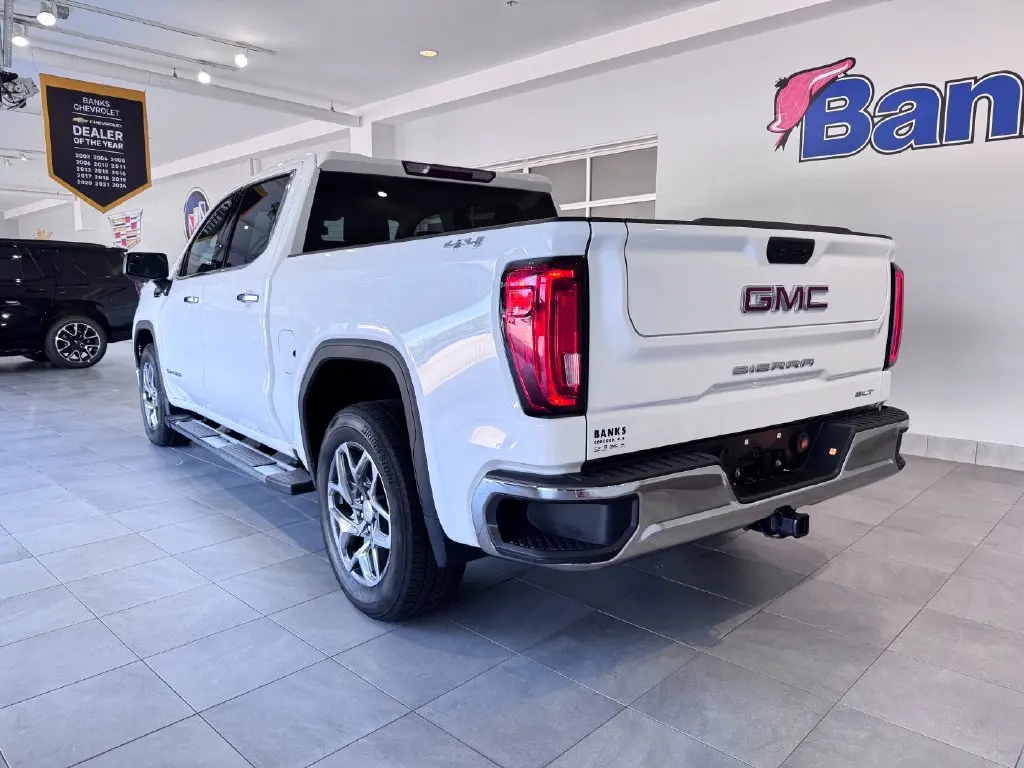 2023 GMC Sierra - $45,987