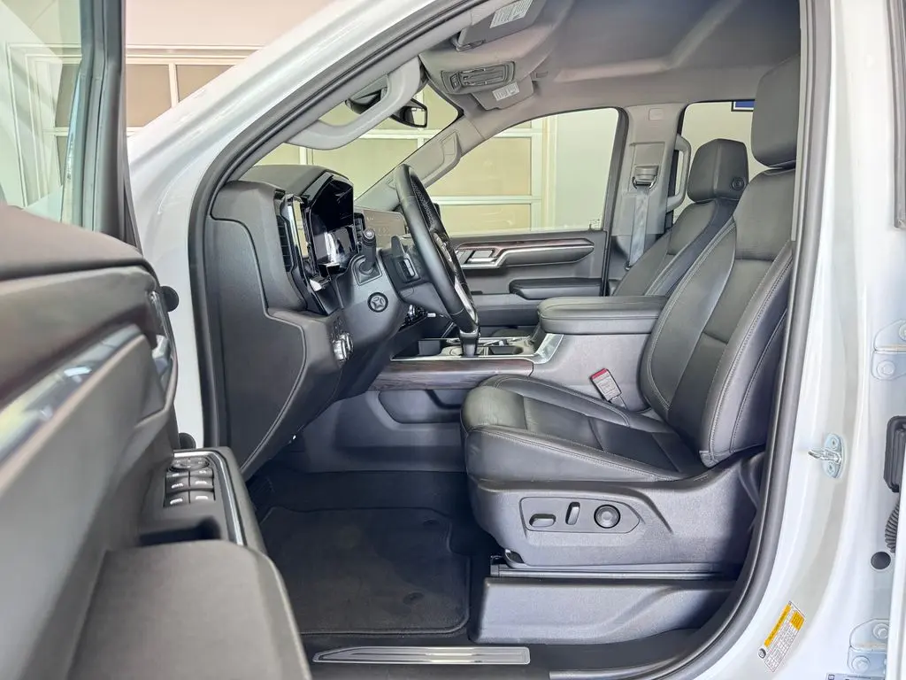 2023 GMC Sierra - $45,987