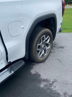 2023 Sierra 1500 Thumbnail 3