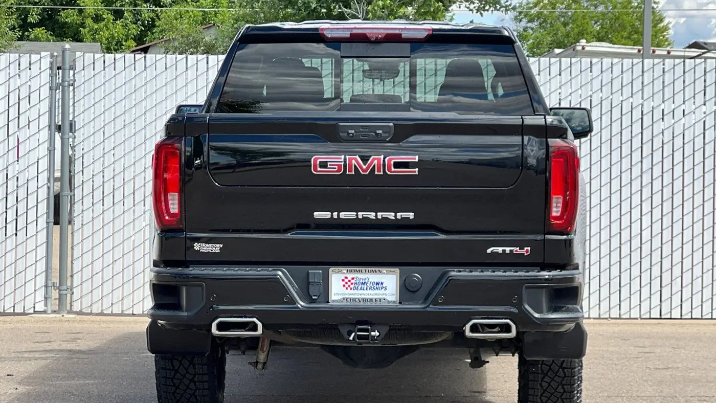 2023 GMC Sierra 1500 AT4