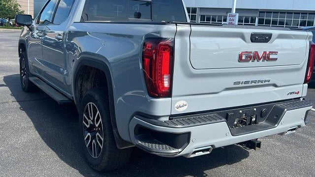 2025 GMC Sierra 1500 AT4