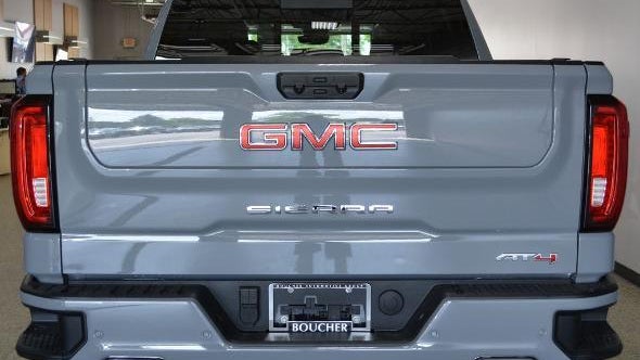 2025 GMC Sierra 1500 AT4