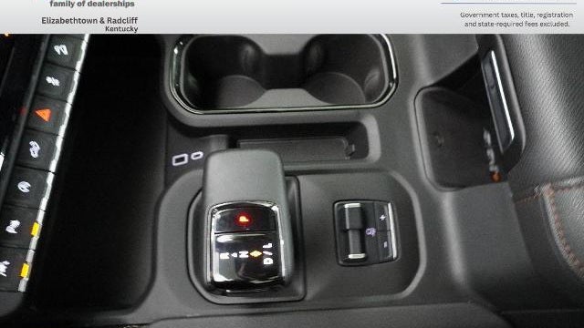2023 GMC Sierra 1500 AT4