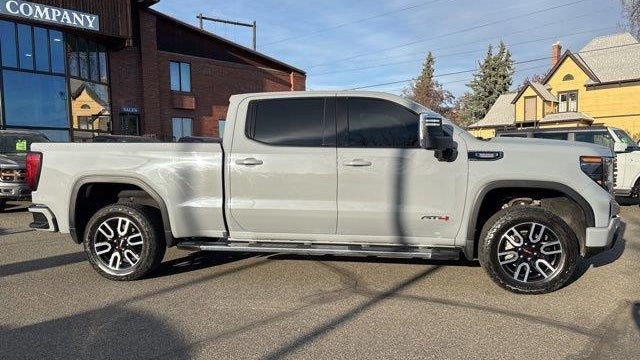 2025 GMC Sierra 1500 AT4
