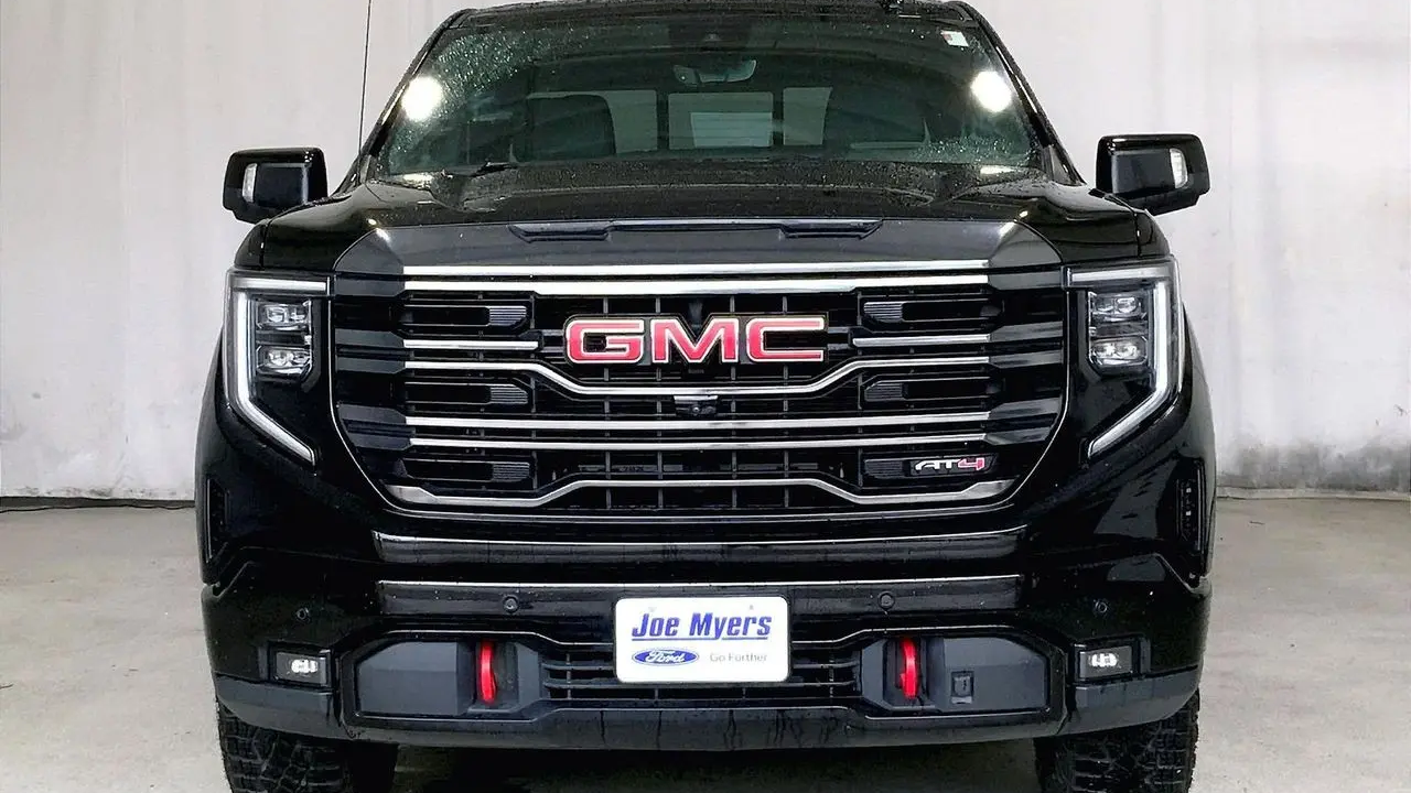2024 GMC Sierra 1500 AT4
