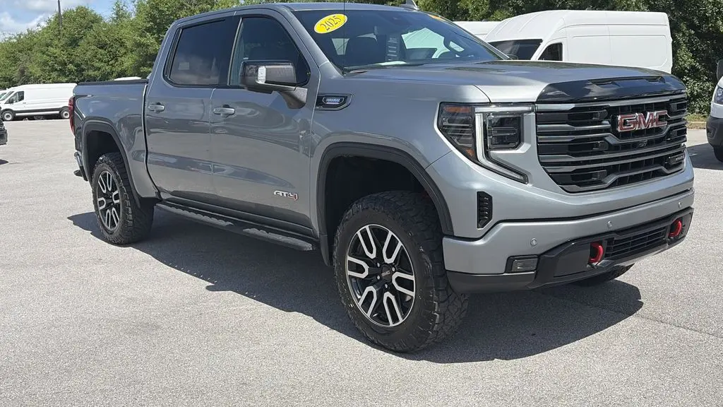 2025 GMC Sierra 1500 AT4