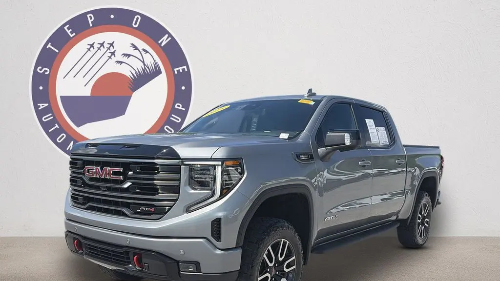 2025 GMC Sierra 1500 AT4