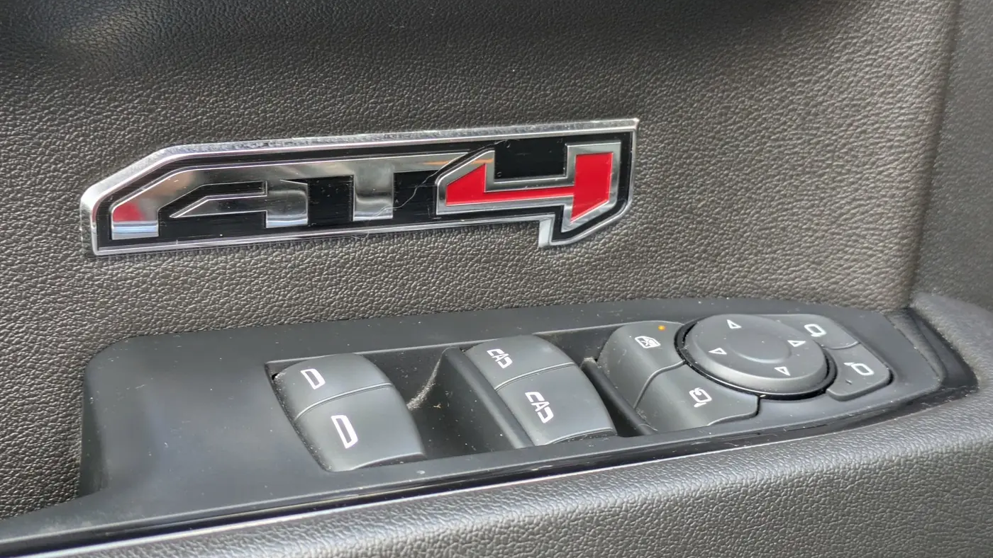 2023 GMC Sierra 1500 AT4