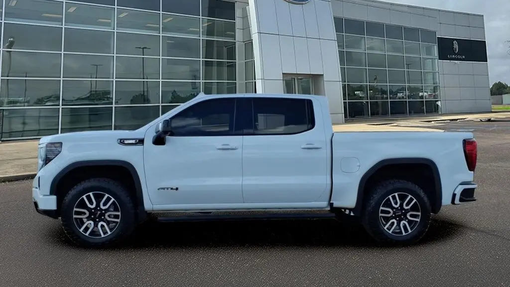 2024 GMC Sierra 1500 AT4