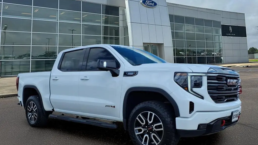 2024 GMC Sierra 1500 AT4